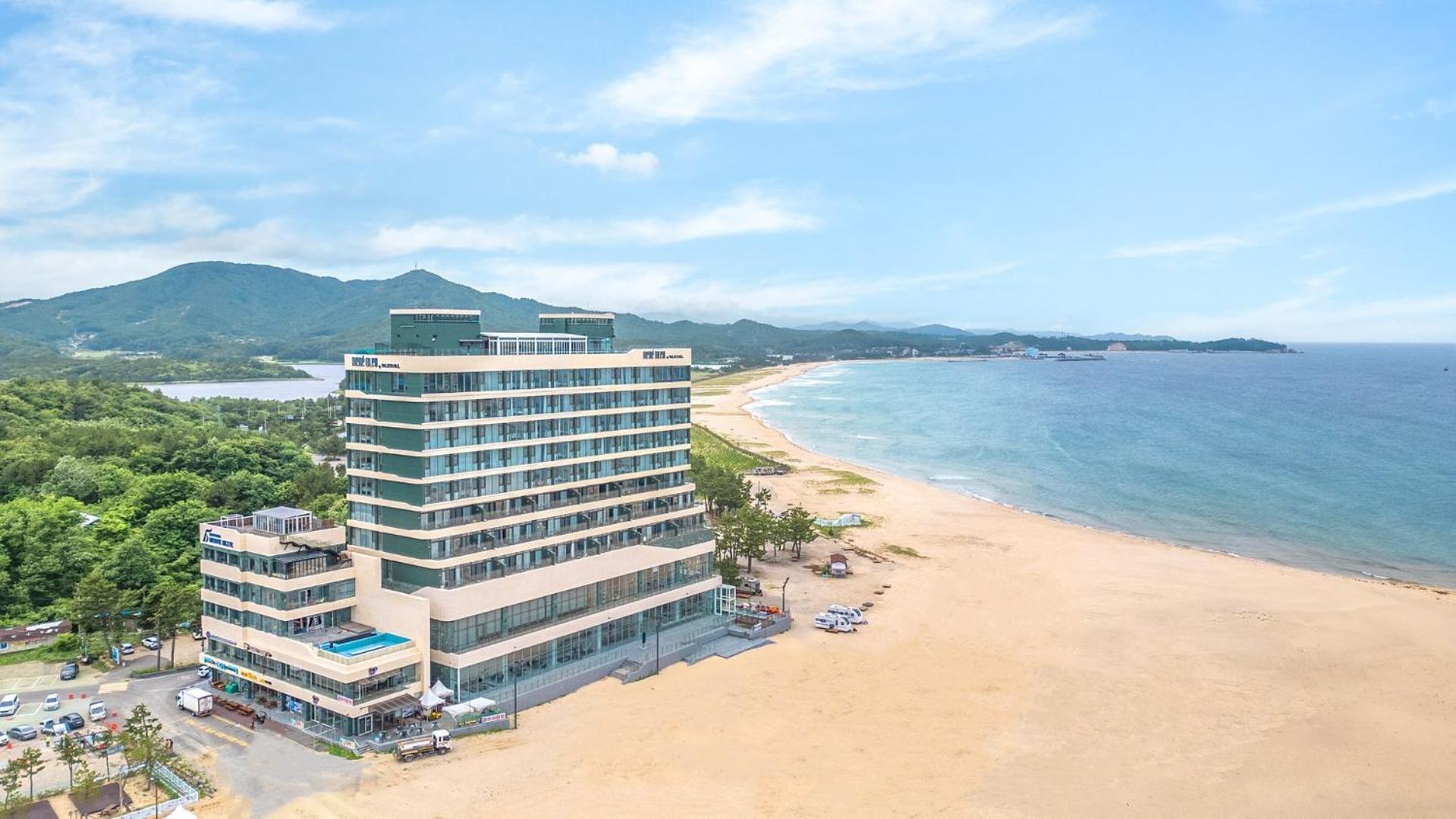 Goseong Moneblue Pension エクステリア 写真